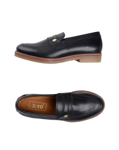 ZOOM 3:10 - Moccasins