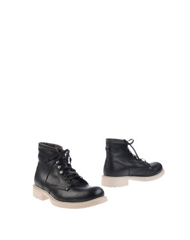 ZOOM 3:10 - Ankle boots