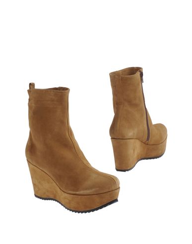 ZOOM TO BE - Ankle boots