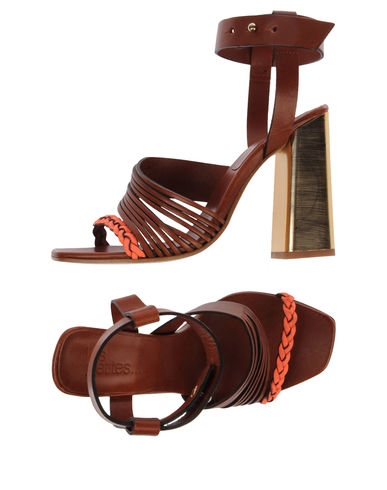 ZOOM LES PETITES... - Sandals
