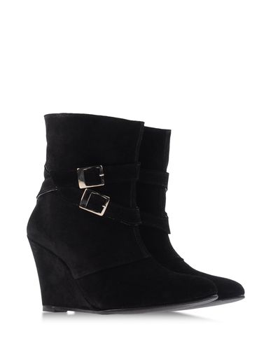 ZOOM RED BY WOLVES - Ankle boots
