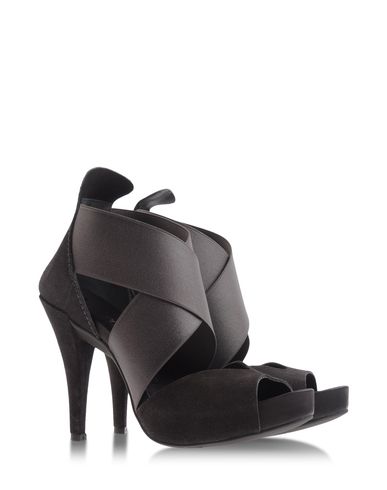ZOOM PEDRO GARCÍA - Platform sandals