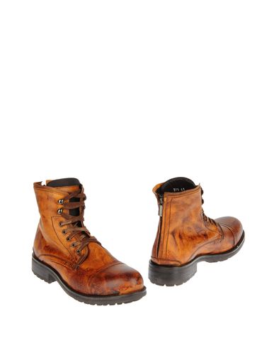 ZOOM DÉBUT - Combat boots