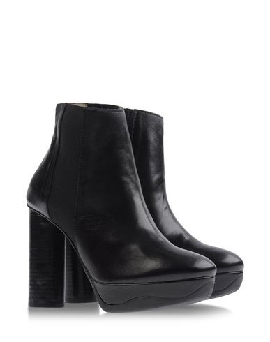 ZOOM B-STORE - Ankle boots