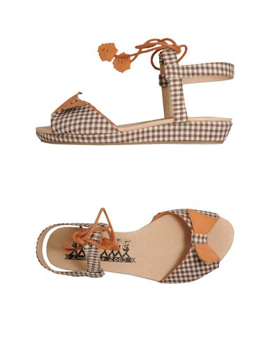 ZOOM F-TROUPE - Sandals