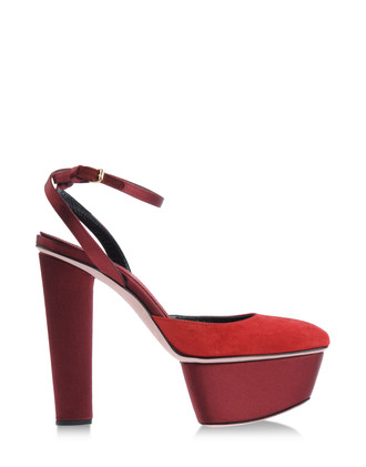 GIAMBATTISTA VALLI Pumps & Heels Sling-backs on shoescribe.com GIAMBATTISTA VALLI Pumps & Heels Sling-backs on shoescribe.com