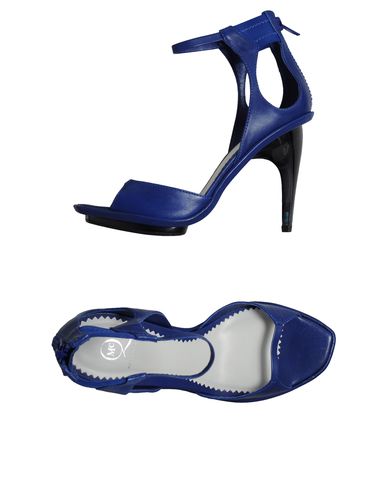 ZOOM McQ - Sandals