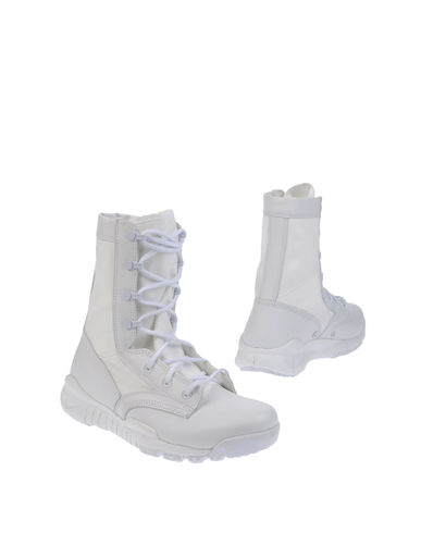 ZOOM NIKE SPORTWEAR - Ankle boots