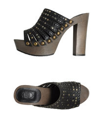HTC - Sandals