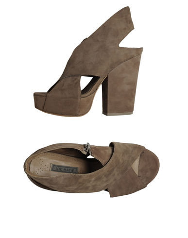ZOOM VIC MATIE' - Sandals