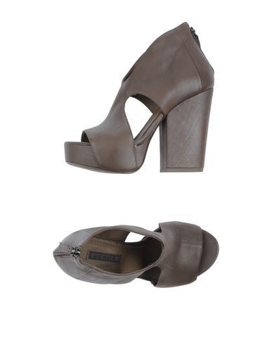 ZOOM VIC MATIE' - Platform sandals