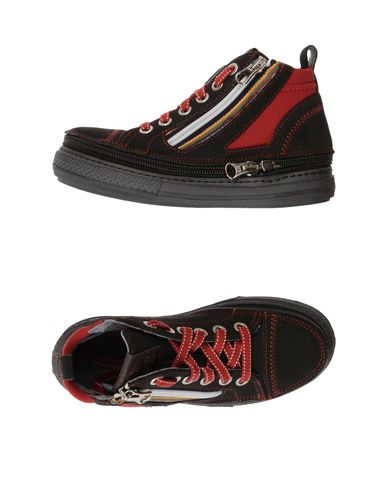 ZOOM ENRICO FANTINI - Trainers
