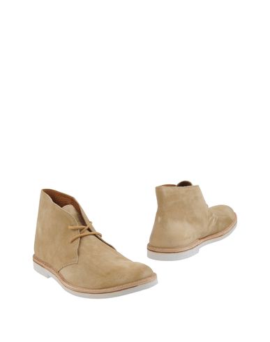 ZOOM CLOSED - High-top dress shoe