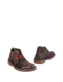 MOMA - High-top dress shoe