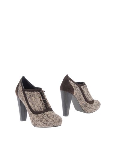 ZOOM TO BE - Laced shoes