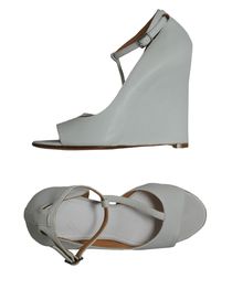 MAISON MARTIN MARGIELA 22 - Closed-toe slip-ons