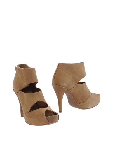 ZOOM PEDRO GARCÍA - Ankle boots