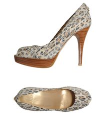 STUART WEITZMAN - Pumps with open toe