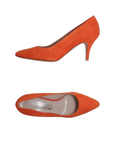 ZOOM SALVATORE FERRAGAMO - Closed-toe slip-ons