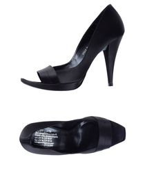PEDRO GARCÍA - Closed-toe slip-ons