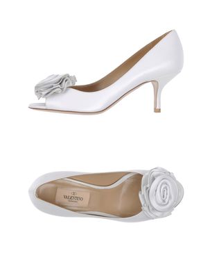 VALENTINO GARAVANI - Closed-toe slip-ons