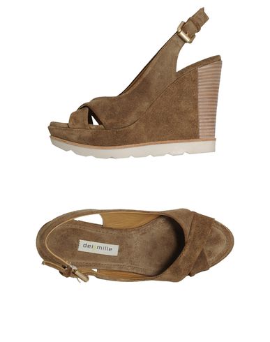 ZOOM DEI MILLE - Sandals