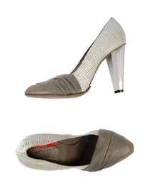 STEPHEN - Closed-toe slip-ons