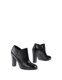STRENESSE GABRIELE STREHLE - Ankle boots