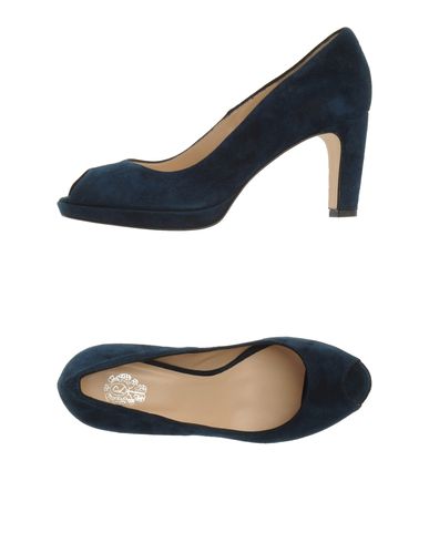 ZOOM PVT LBL - Courts with open toe