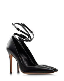 Pumps - GIANVITO ROSSI