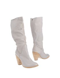 VIC - Boots