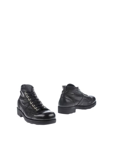 ZOOM O.X.S. - High-top dress shoe