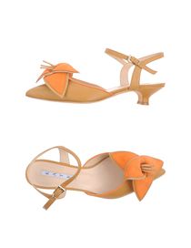 KATE - Closed-toe slip-ons