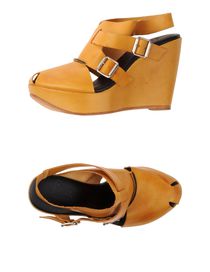 DEUX SOULIERS - Sandals