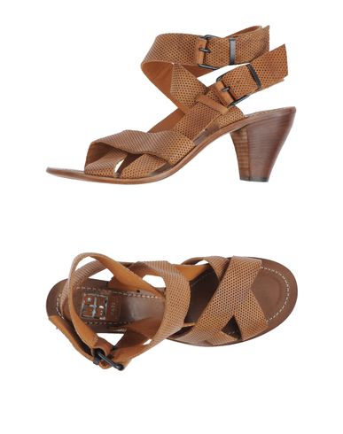 ZOOM MOMA - Sandals