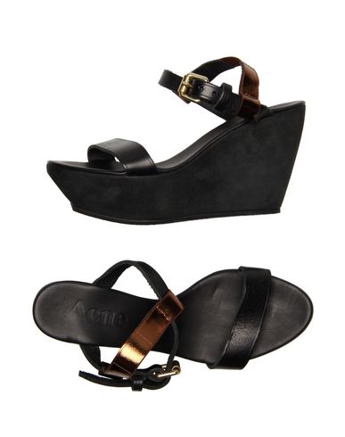 ZOOM ACNE - Wedge