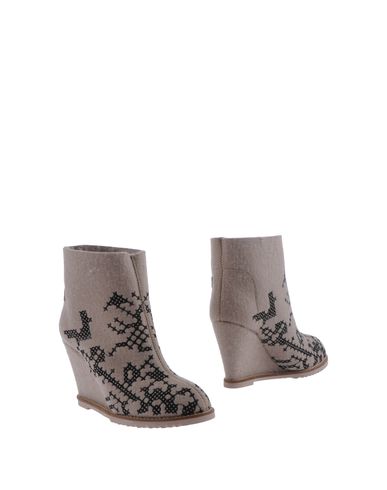 ZOOM HUSSY - Ankle boots