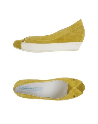ZOOM LOGAN CROSSING - Wedge