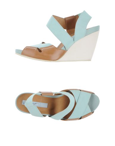ZOOM LOGAN CROSSING - Wedge