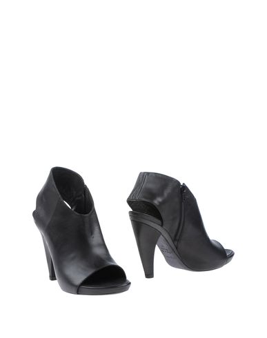 ZOOM VIC MATIE' - Ankle boots