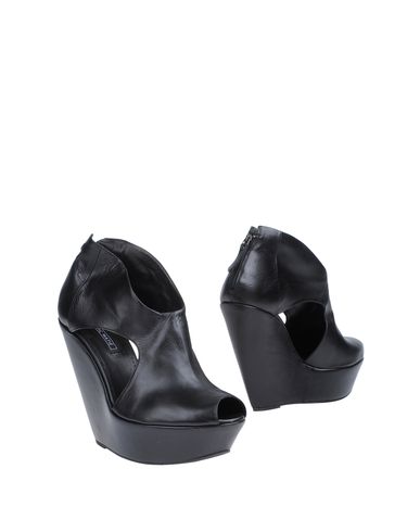 ZOOM VIC MATIE' - Wedge