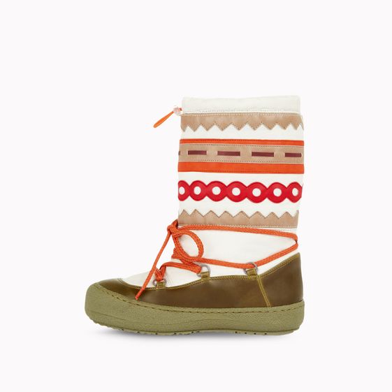 Stella McCartney, Rainbow snowboots