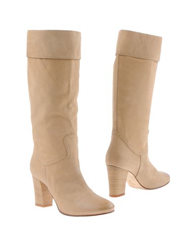 ZOOM JFK - Boots