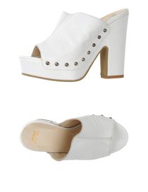 JFK - Sandals