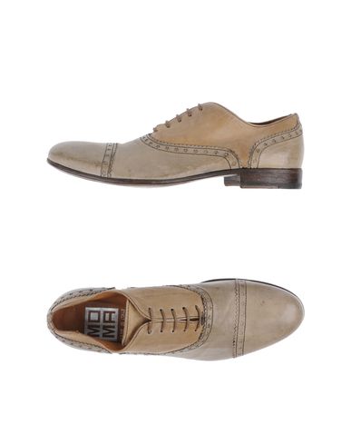 ZOOM MOMA - Laced shoes