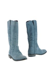 JFK - Boots