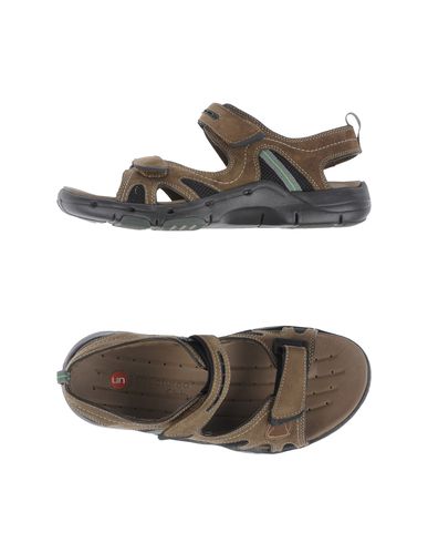 ZOOM UNSTRUCTURED by CLARKS - Sandals
