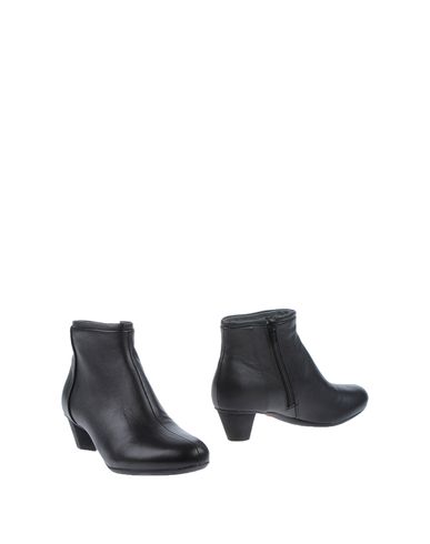 ZOOM CAMPER - Ankle boots