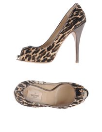 VALENTINO GARAVANI - Closed-toe slip-ons