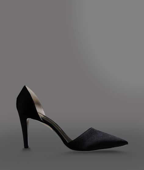 SATIN PUMP WITH ASYMMETRIC VAMP